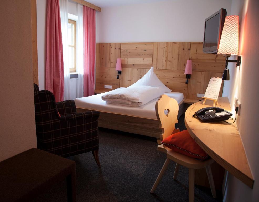 Gasthof Bogenrieder Poernbach Room photo